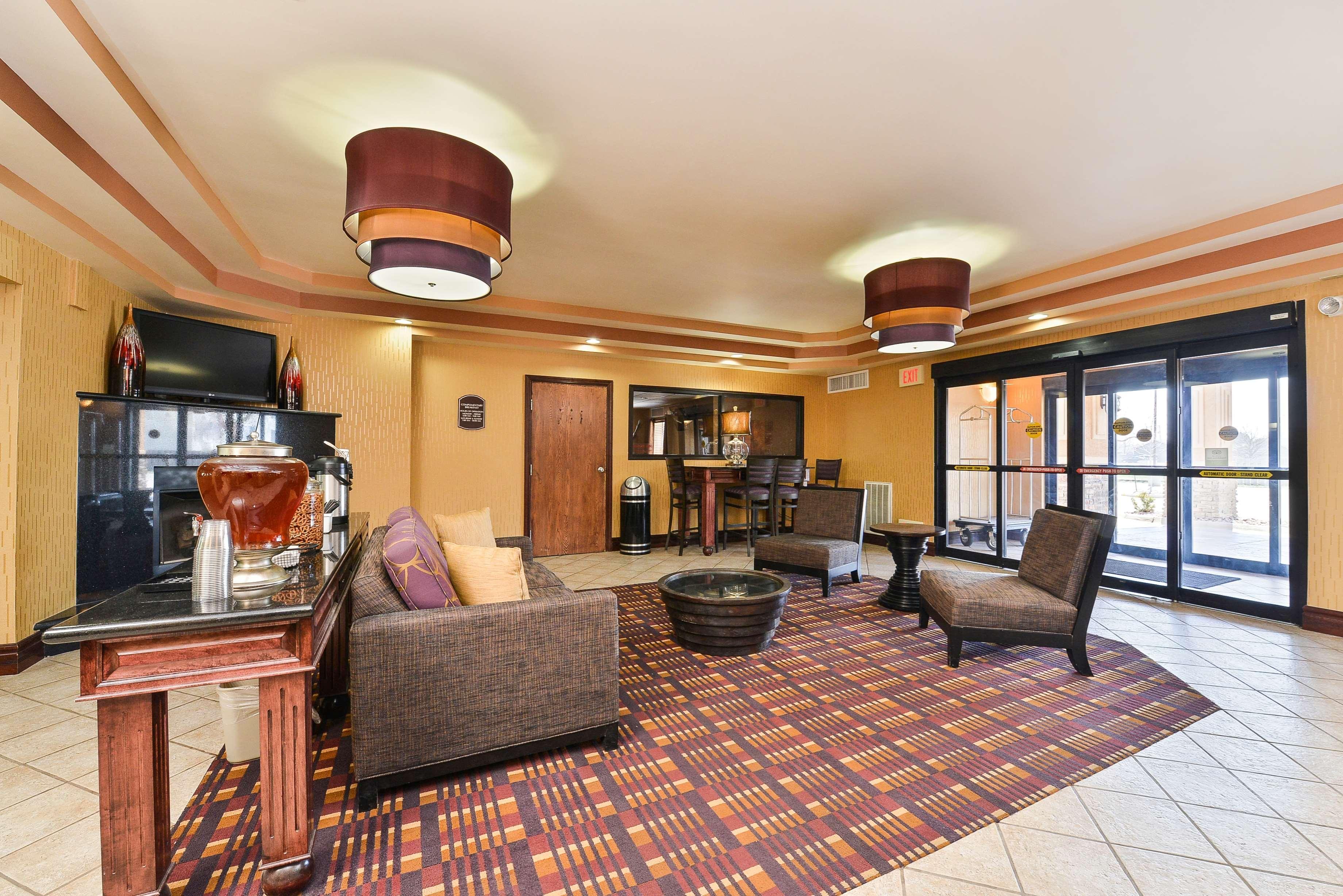 Best Western Plus Midwest Inn & Suites Salina Kültér fotó