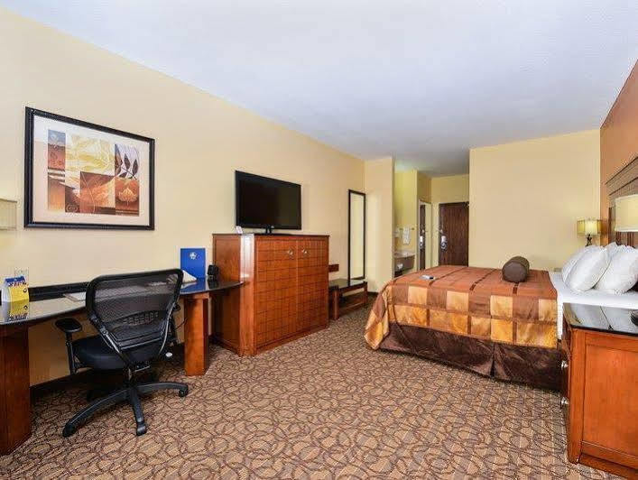 Best Western Plus Midwest Inn & Suites Salina Kültér fotó