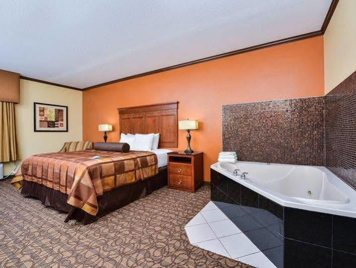 Best Western Plus Midwest Inn & Suites Salina Kültér fotó