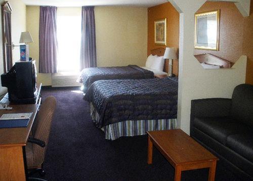 Best Western Plus Midwest Inn & Suites Salina Szoba fotó